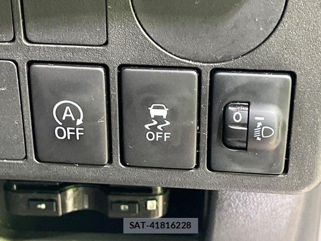 Daihatsu WAKE 2017-08 8102846-4