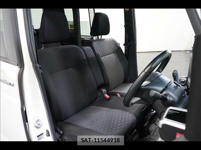 Daihatsu WAKE 2016-10 8102842-16
