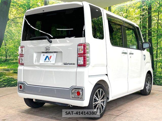 Daihatsu WAKE 2015-09 8102847-16