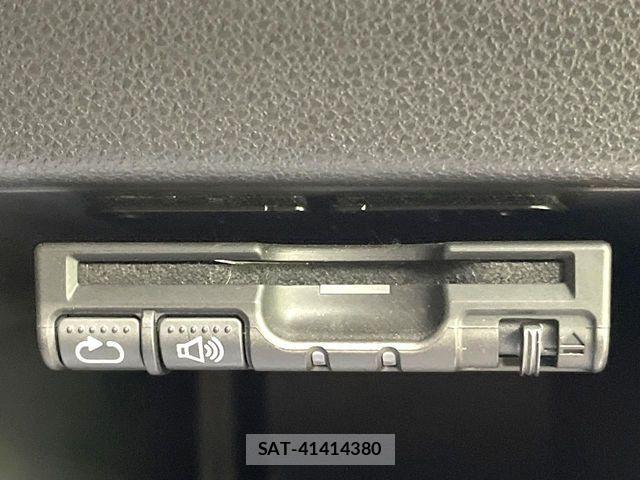 Daihatsu WAKE 2015-09 8102847-6