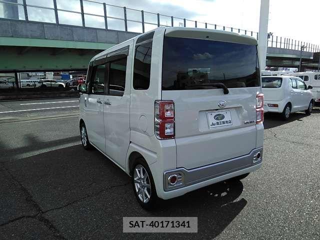 Daihatsu WAKE 2015-06 8102848-9