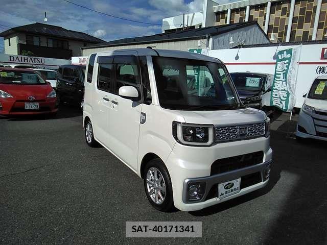 Daihatsu WAKE 2015-06 8102848-6