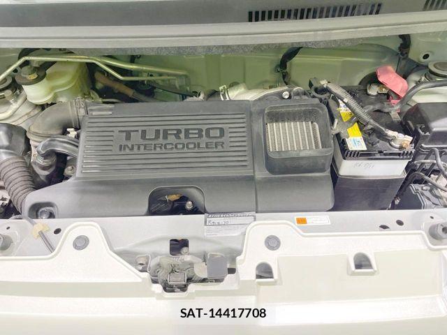 Daihatsu WAKE 2017-05 8102843-17