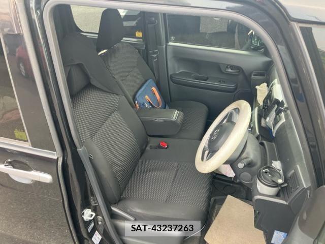 Daihatsu WAKE 2015-11 8161219-15