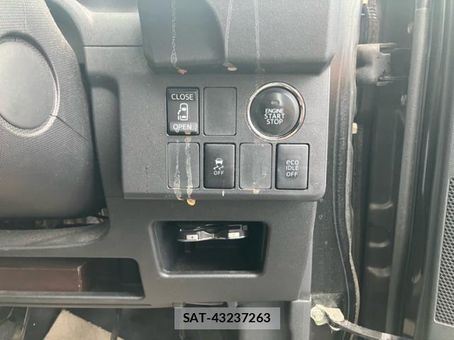 Daihatsu WAKE 2015-11 8161219-18