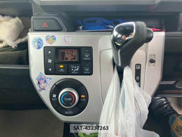 Daihatsu WAKE 2015-11 8161219-19