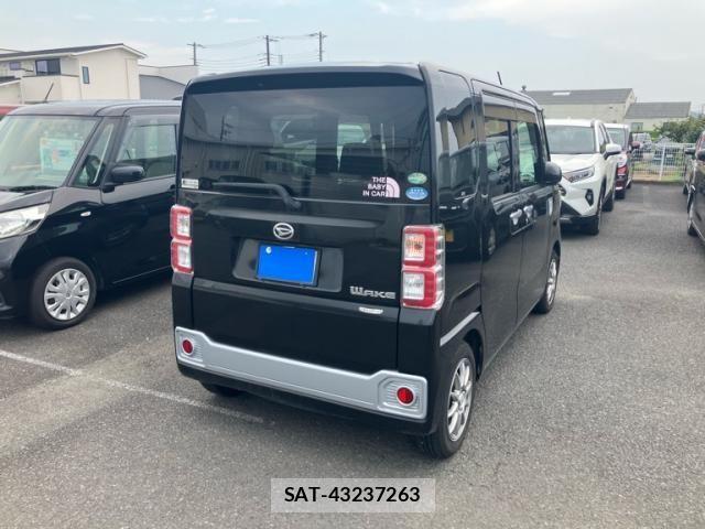 Daihatsu WAKE 2015-11 8161219-3