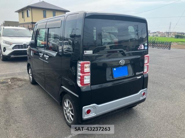 Daihatsu WAKE 2015-11 8161219-5
