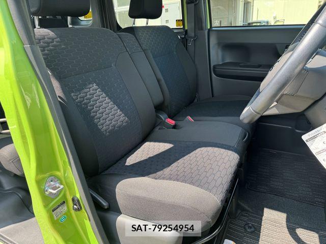 Daihatsu WAKE 2016-05 8211105-22