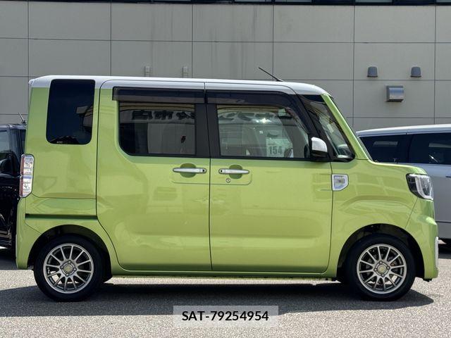Daihatsu WAKE 2016-05 8211105-4