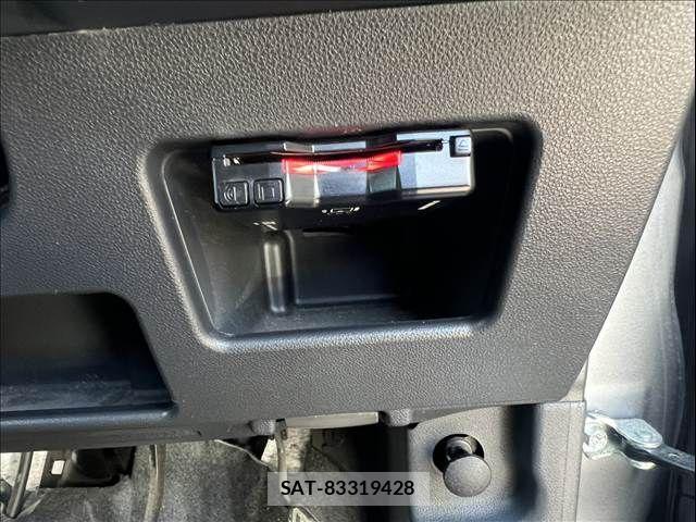 Daihatsu WAKE 2020-07 8211107-23