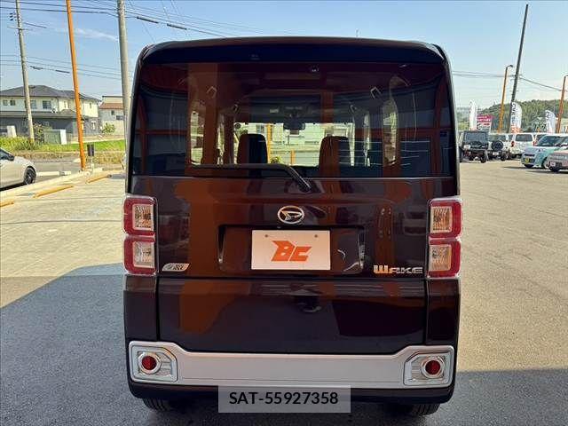 Daihatsu WAKE 2015-03 8211112-13