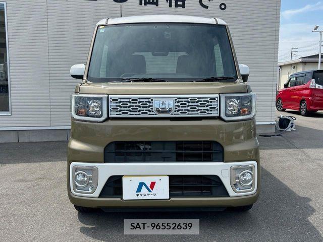 Daihatsu WAKE 2015-04 8211108-13