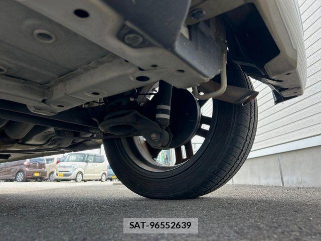 Daihatsu WAKE 2015-04 8211108-19