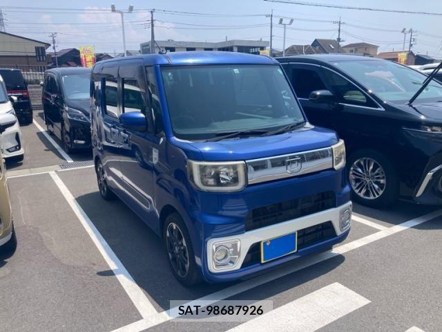 Daihatsu WAKE 2015-10 8211110-0