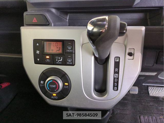 Daihatsu WAKE 2015-12 8211109-10