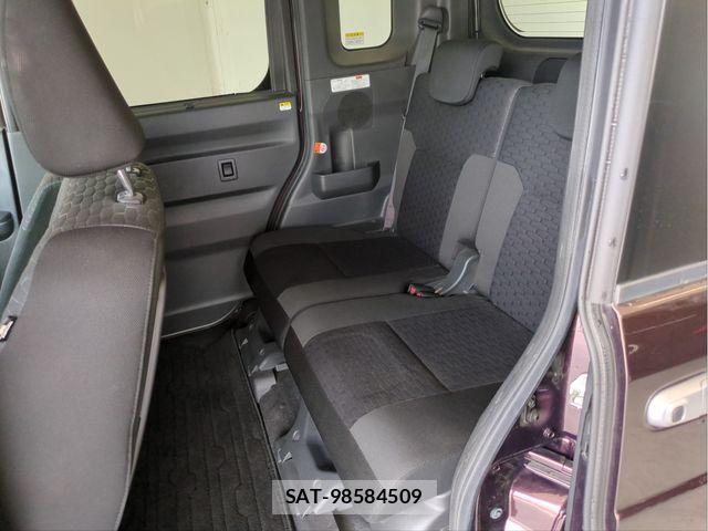 Daihatsu WAKE 2015-12 8211109-4