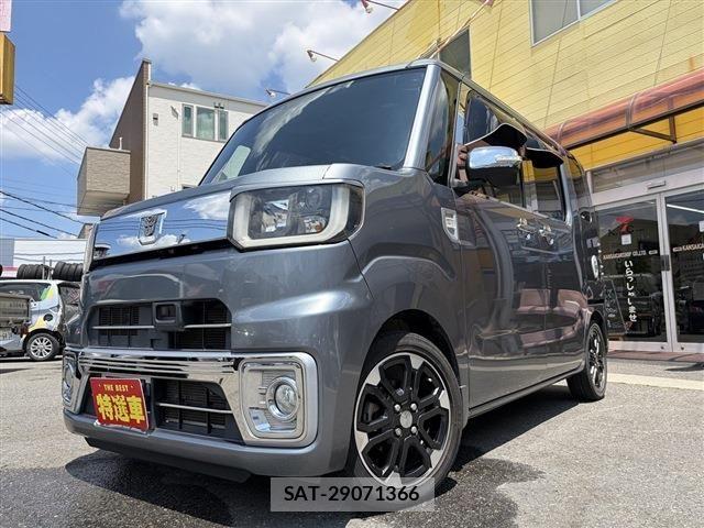Daihatsu WAKE 2015-06 8232488-0