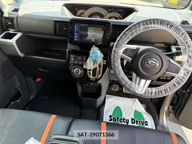 Daihatsu WAKE 2015-06 8232488-12