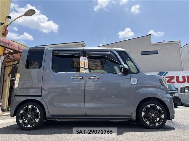 Daihatsu WAKE 2015-06 8232488-3