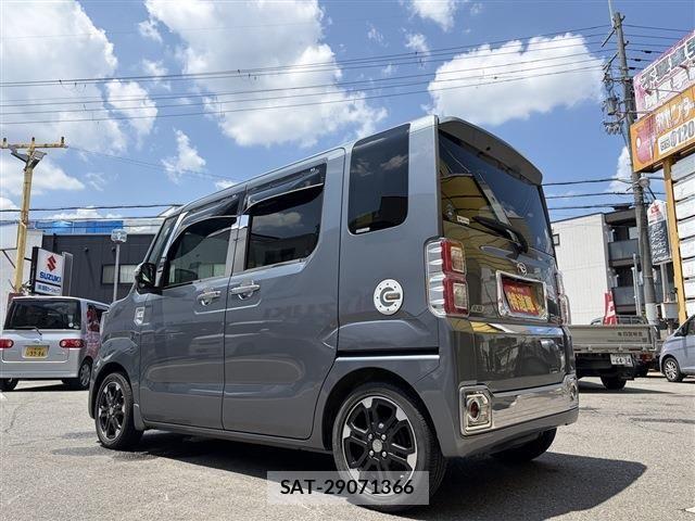 Daihatsu WAKE 2015-06 8232488-5