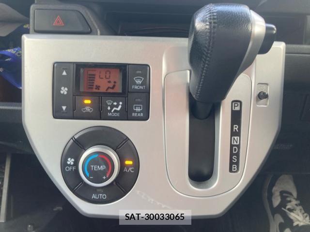 Daihatsu WAKE 2015-10 8247215-21