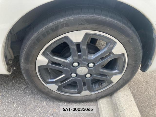 Daihatsu WAKE 2015-10 8247215-6
