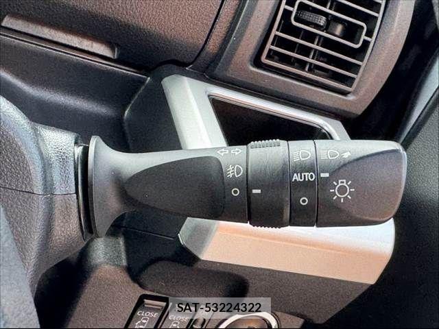 Daihatsu WAKE 2022-06 8247216-26