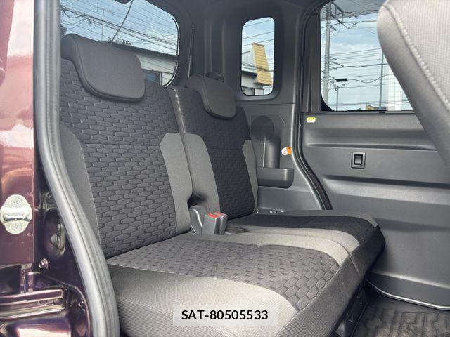 Daihatsu WAKE 2016-07 8318221-17