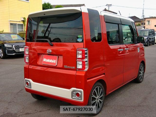 Daihatsu WAKE 2017-06 8318225-6