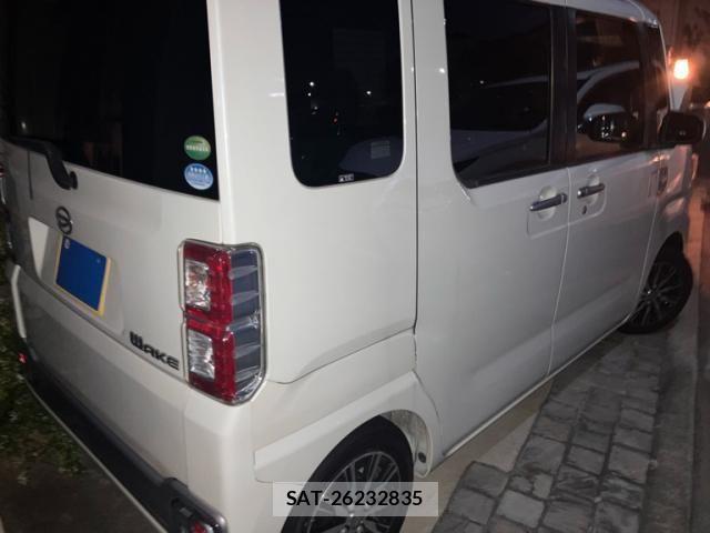 Daihatsu WAKE 2016-03 8318224-5