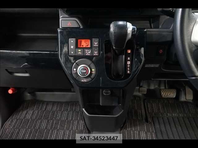Daihatsu WAKE 2017-10 8318216-11