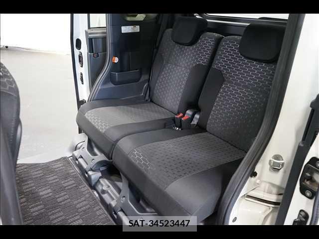 Daihatsu WAKE 2017-10 8318216-17