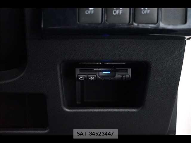 Daihatsu WAKE 2017-10 8318216-6