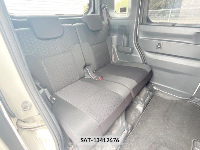 Daihatsu WAKE 2015-03 8369888-9