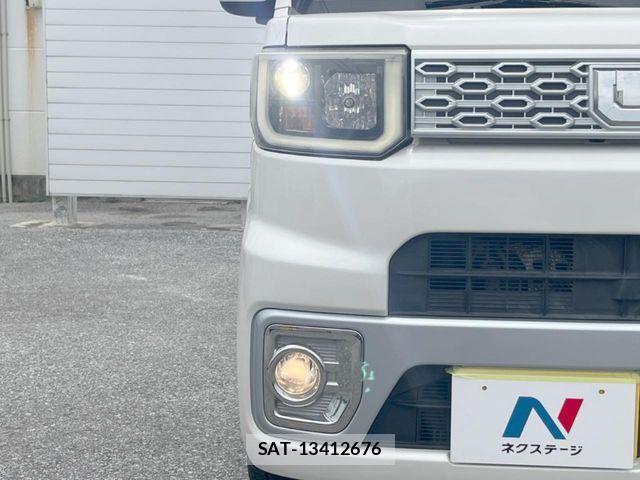 Daihatsu WAKE 2015-03 8369888-12