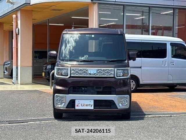 Daihatsu WAKE 2015-03 8369893-6