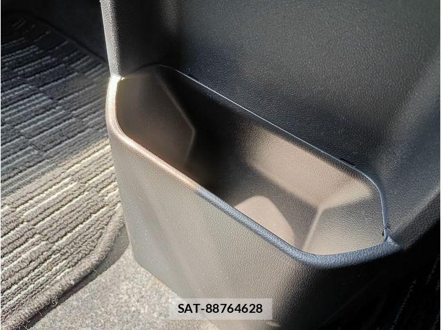 Daihatsu WAKE 2015-08 8415982-9