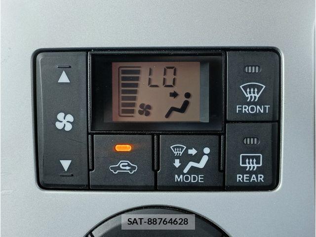 Daihatsu WAKE 2015-08 8415982-4