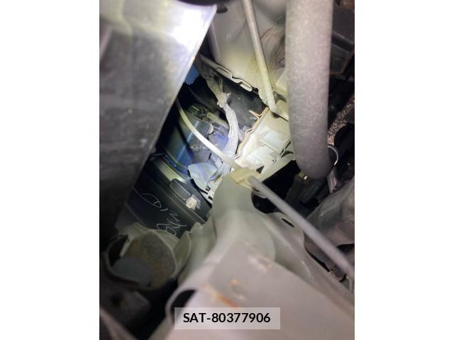 Daihatsu WAKE 2015-12 8662533-26