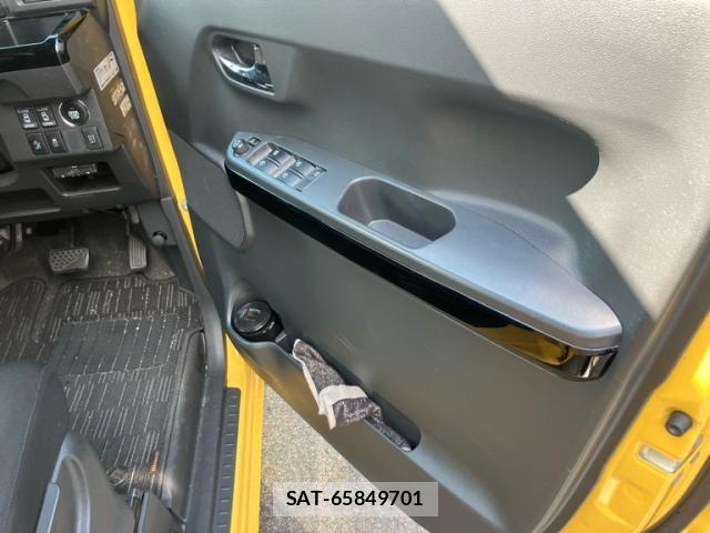 Daihatsu WAKE 2015-08 8667185-6