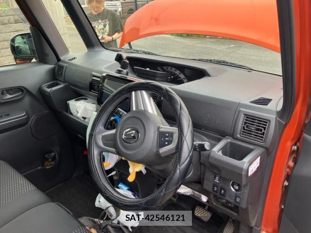 Daihatsu WAKE 2015-03 8667186-9