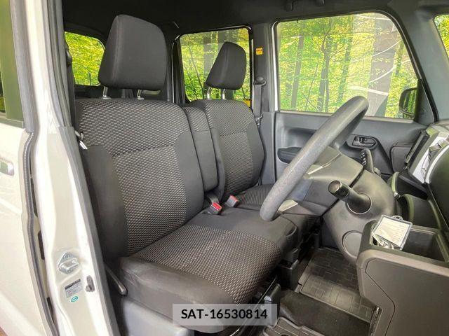 Daihatsu WAKE 2014-11 8686962-7