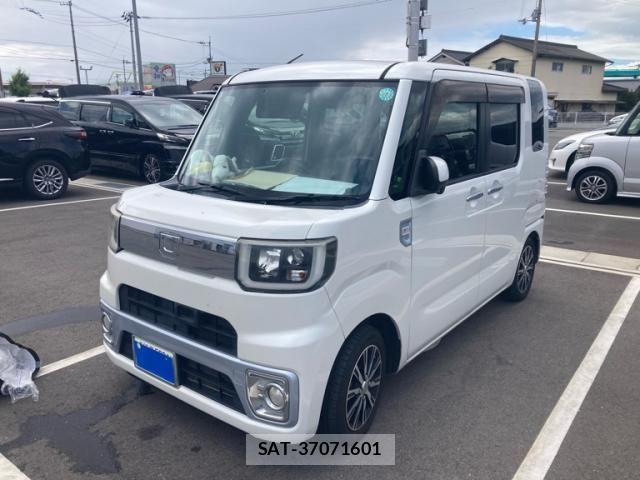 Daihatsu WAKE 2015-10 8746979-0