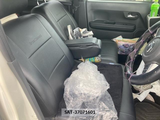 Daihatsu WAKE 2015-10 8746979-14