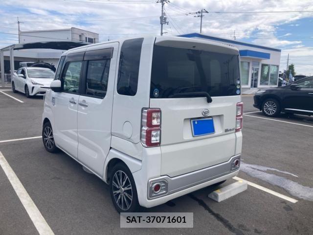Daihatsu WAKE 2015-10 8746979-3