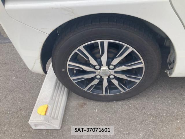 Daihatsu WAKE 2015-10 8746979-6