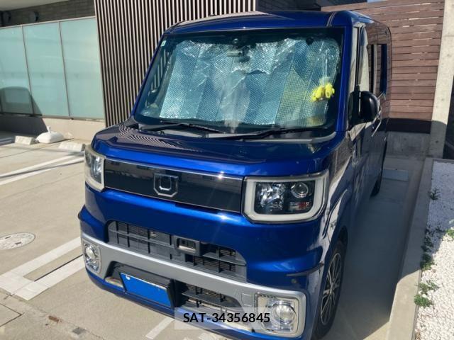 Daihatsu WAKE 2015-08 8832615-2