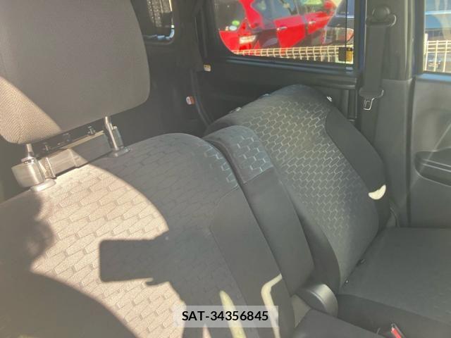 Daihatsu WAKE 2015-08 8832615-5