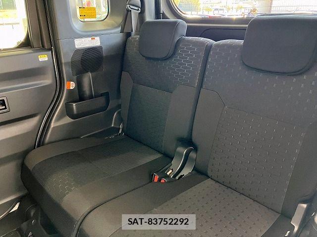 Daihatsu WAKE 2018-05 8832610-12